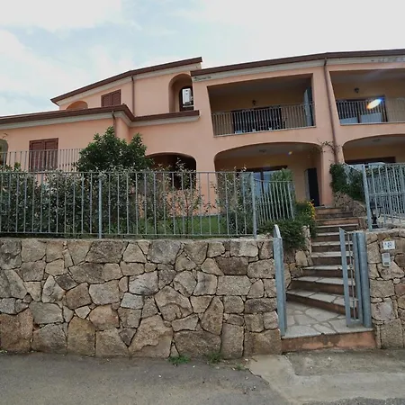 Daire Residenze Frau Colle Maiorca